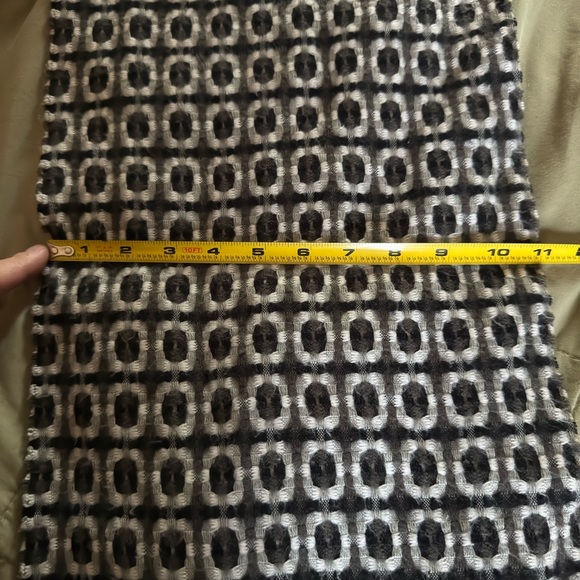 Scarf geometric modern design - Picture 3 of 5